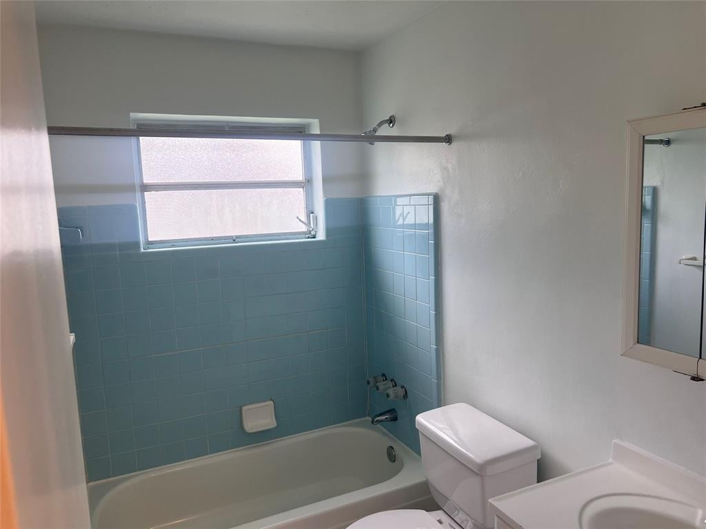 8361 Nw 27th Place Property Photo 16