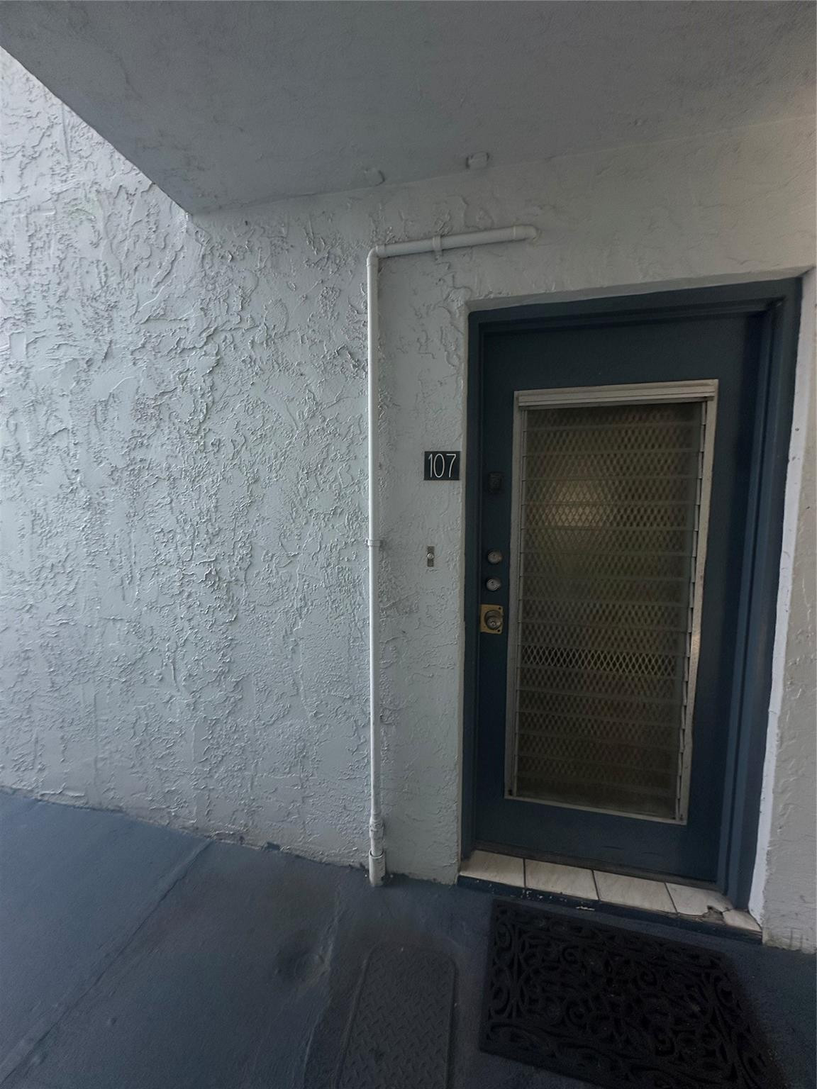 2800 Somerset Drive J107 Property Photo 4