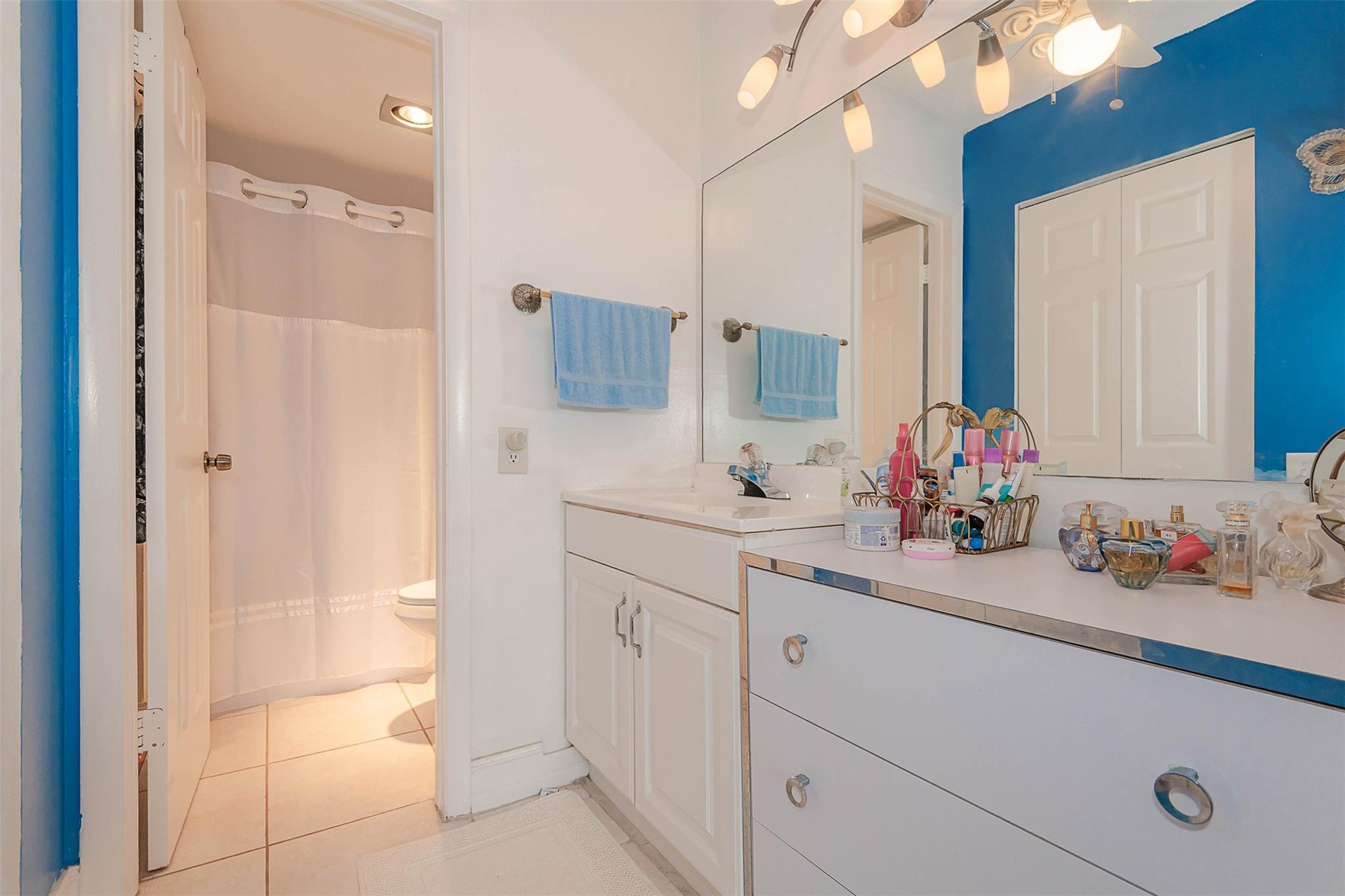 9351 Lime Bay Boulevard 207 Property Photo 17