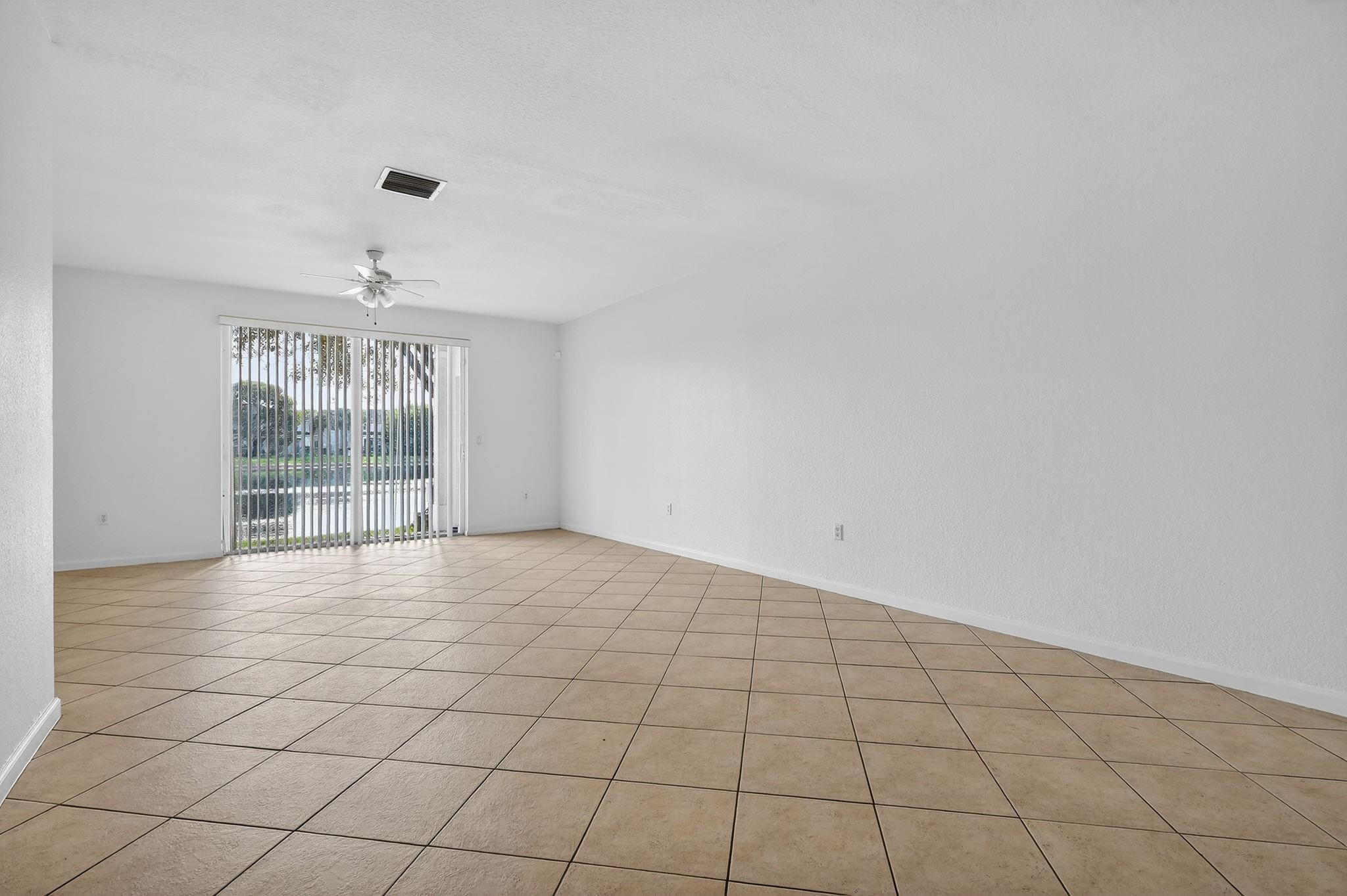 8236 Sw 25th Court 103 Property Photo 6