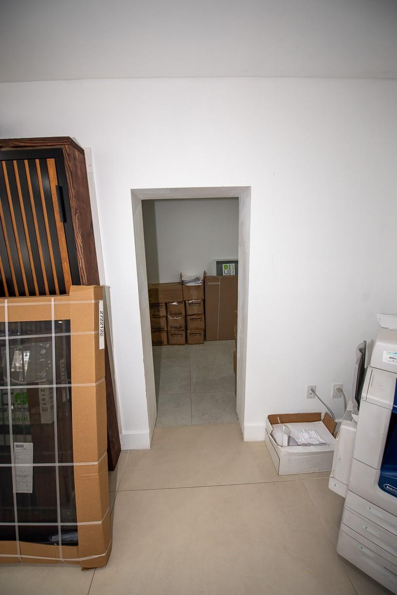 5738 W Hallandale Beach Boulevard Property Photo 3