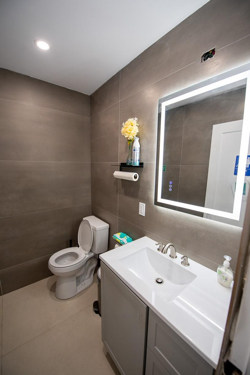 5738 W Hallandale Beach Boulevard Property Photo 11