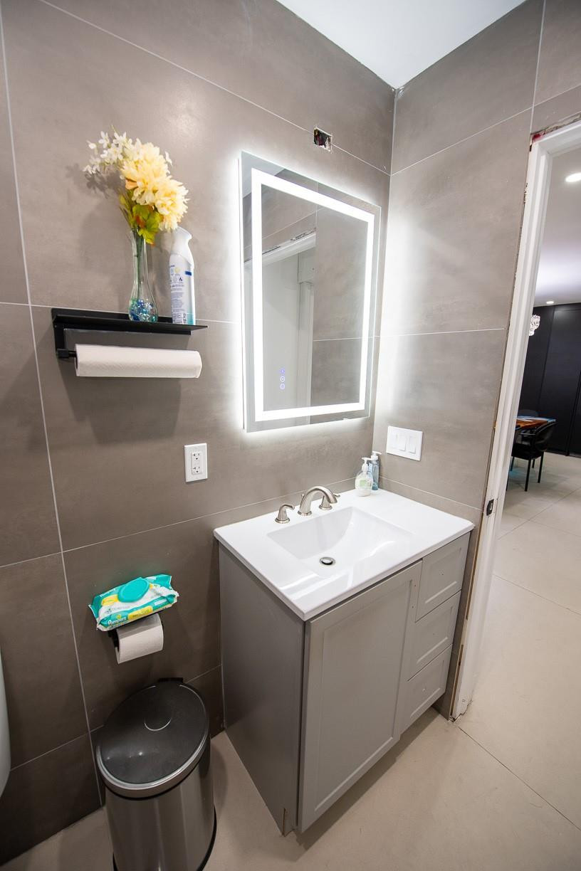5738 W Hallandale Beach Boulevard Property Photo 12