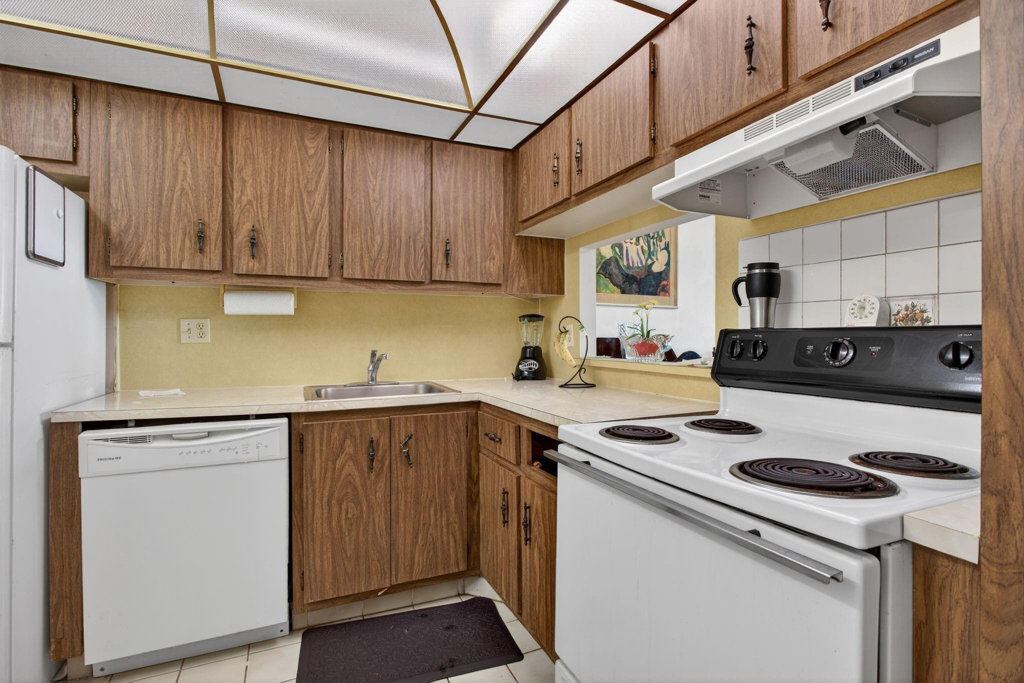3050 Holiday Springs Boulevard 108 Property Photo 6