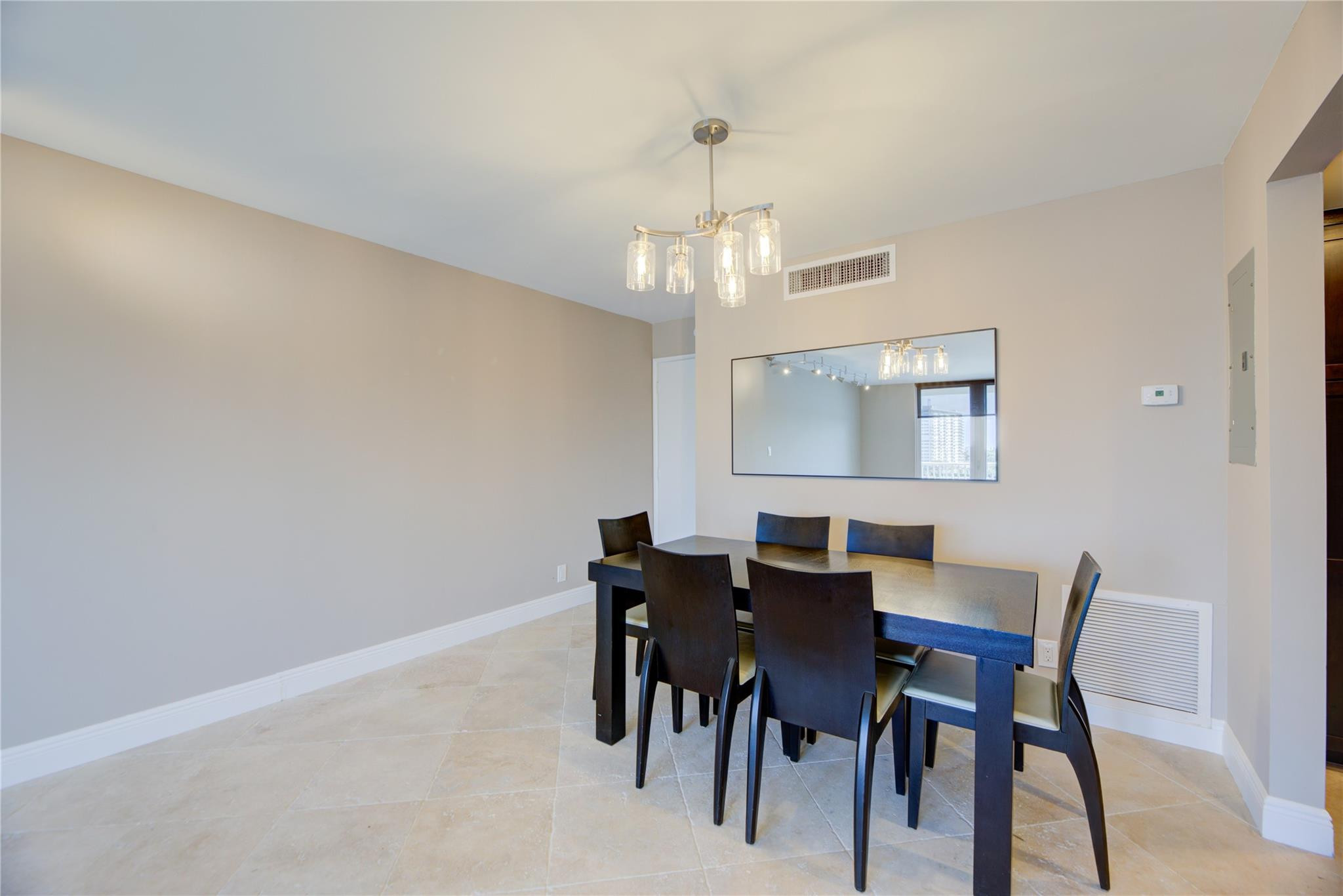1 Las Olas Circle 605 Property Photo 6