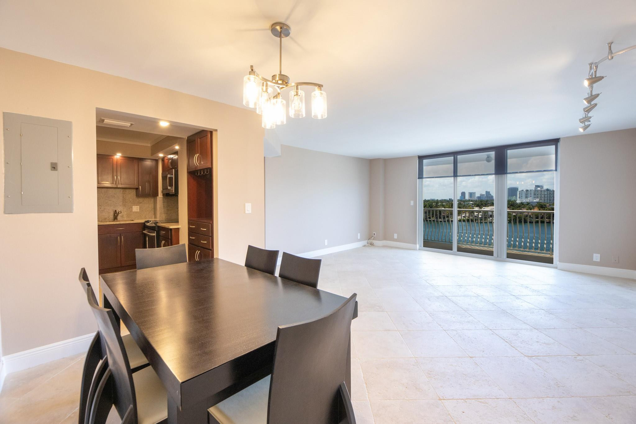1 Las Olas Circle 605 Property Photo 7