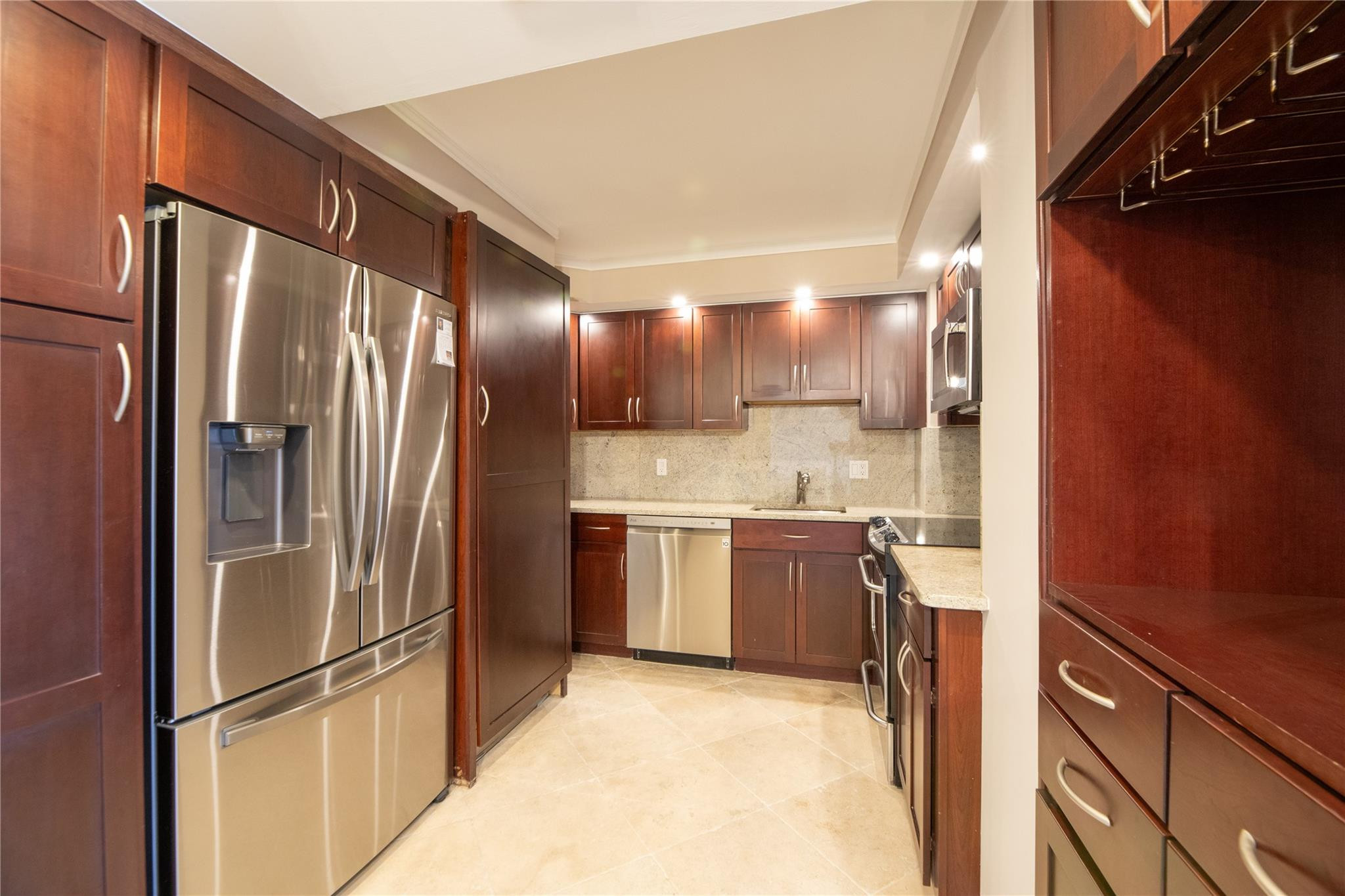 1 Las Olas Circle 605 Property Photo 10