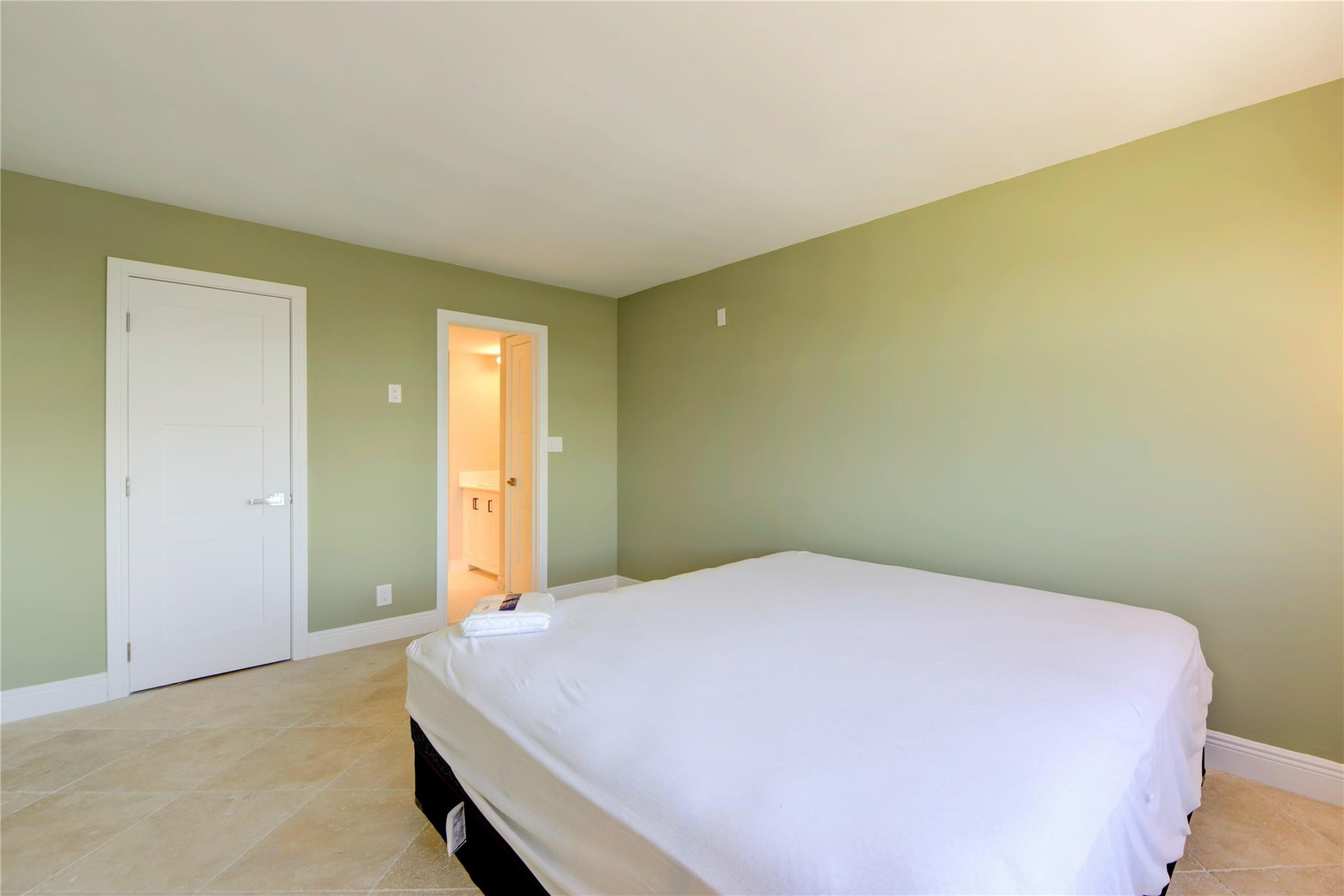1 Las Olas Circle 605 Property Photo 14
