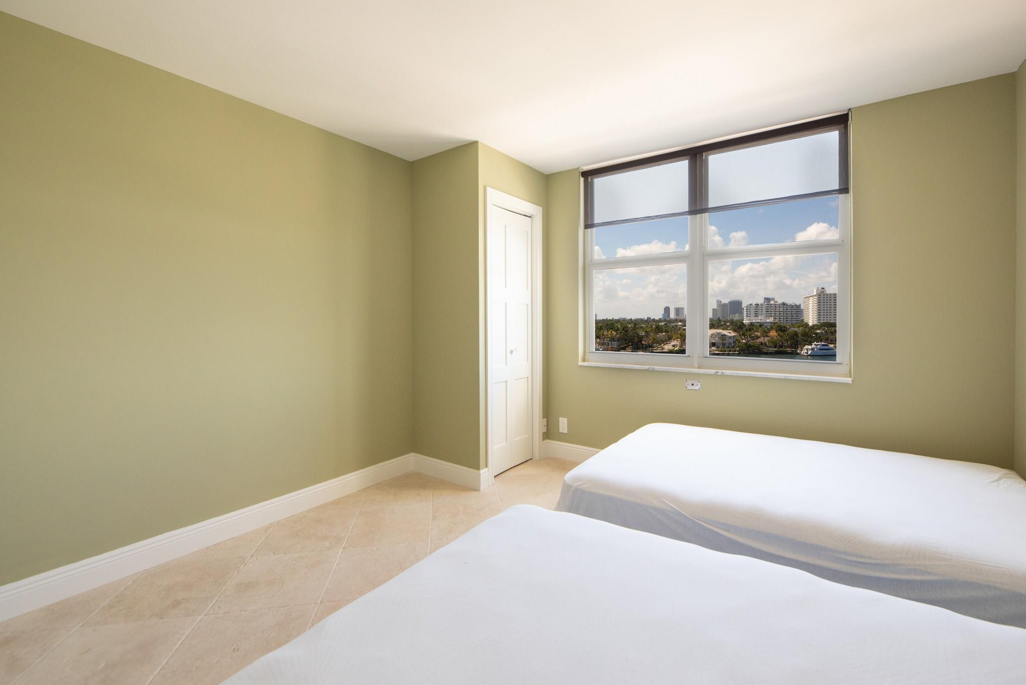 1 Las Olas Circle 605 Property Photo 18
