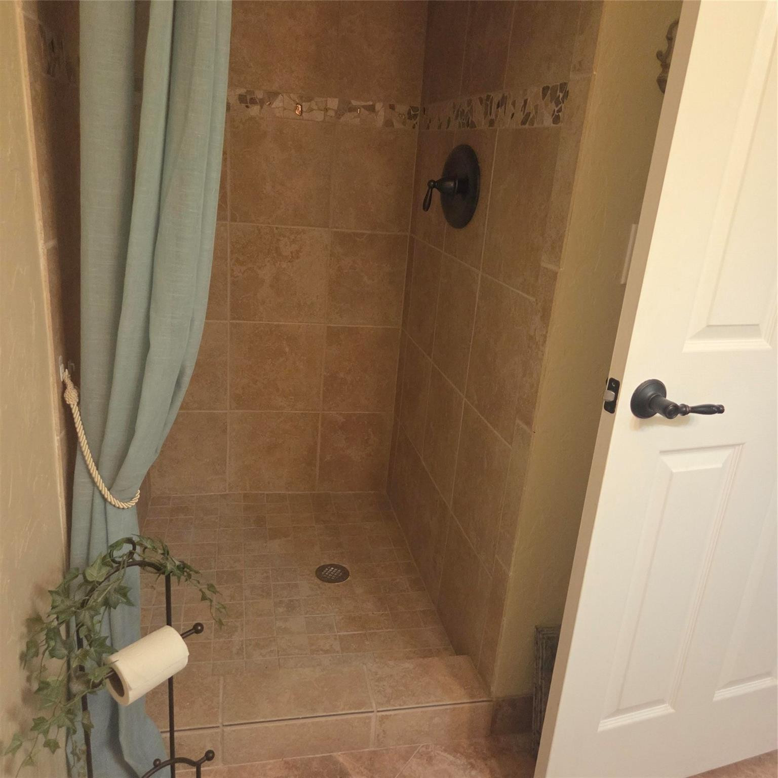 5349 Lakefront Boulevard B Property Photo 13