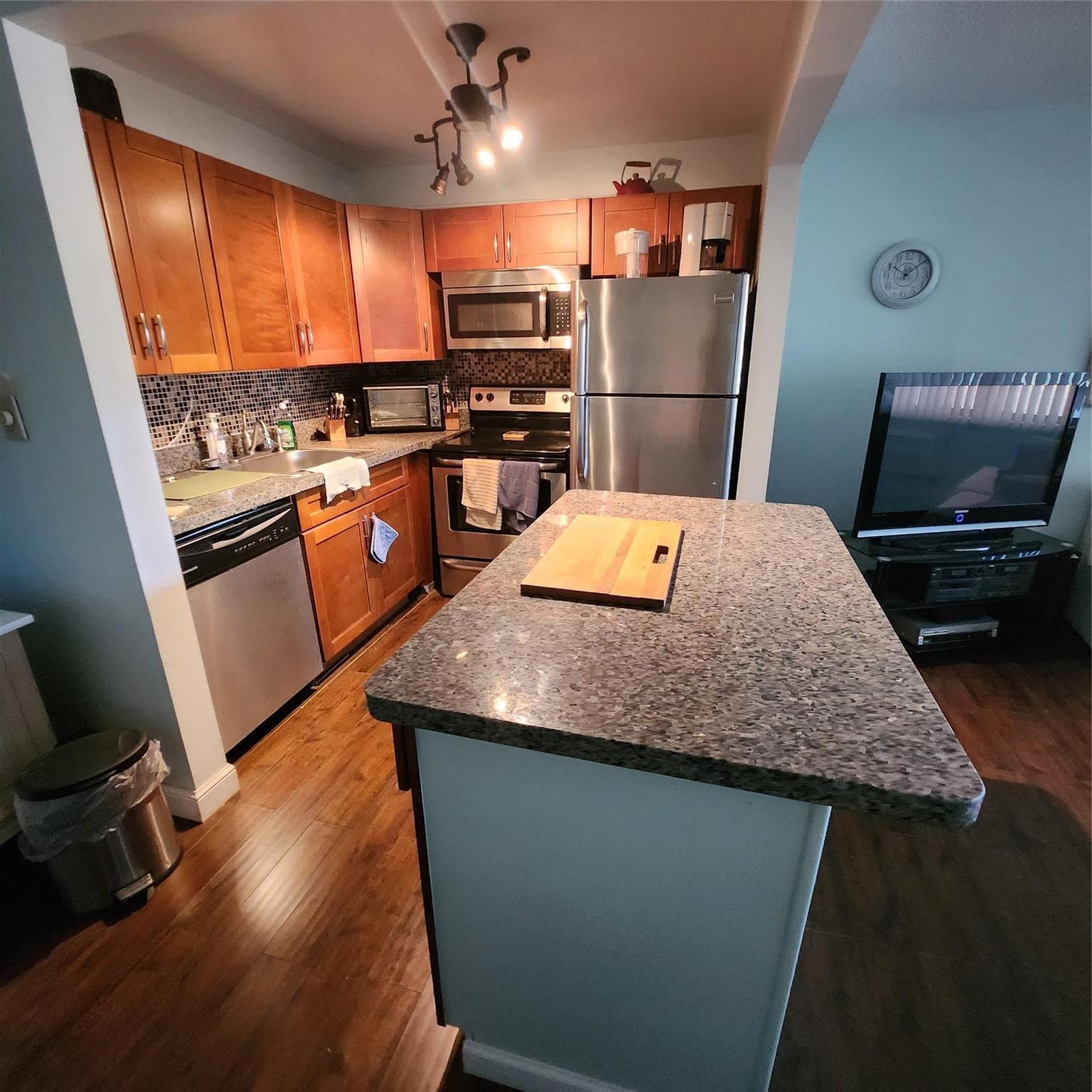 198 Durham D Property Photo 3