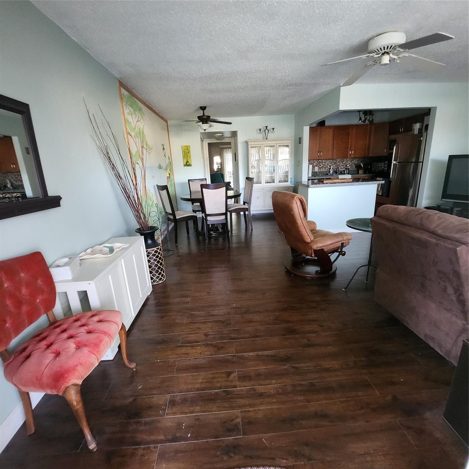 198 Durham D Property Photo 4