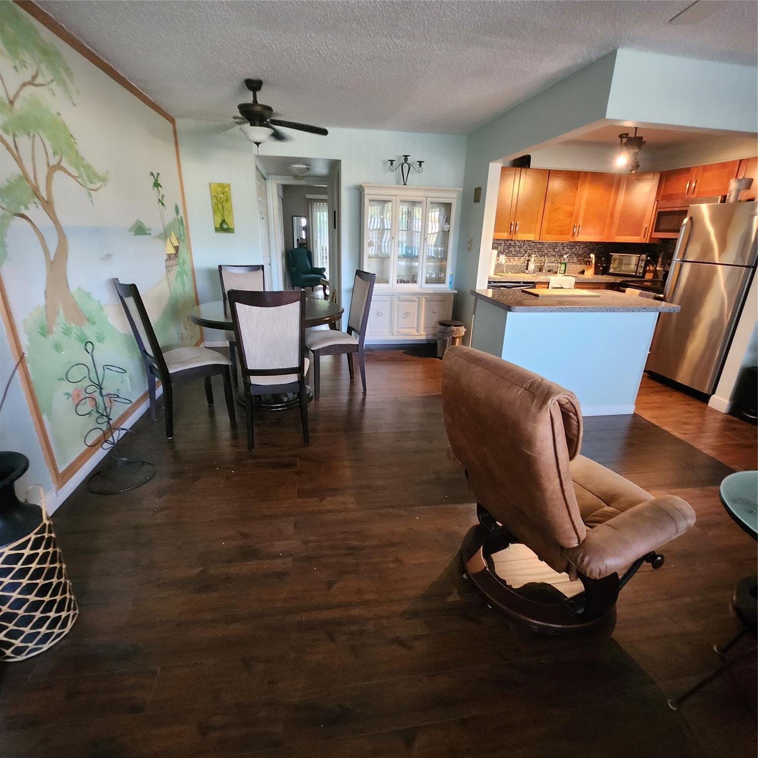 198 Durham D Property Photo 6
