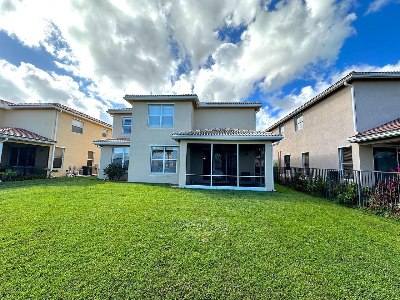 1886 Sw Grey Falcon Cir Circle Sw Property Photo 25