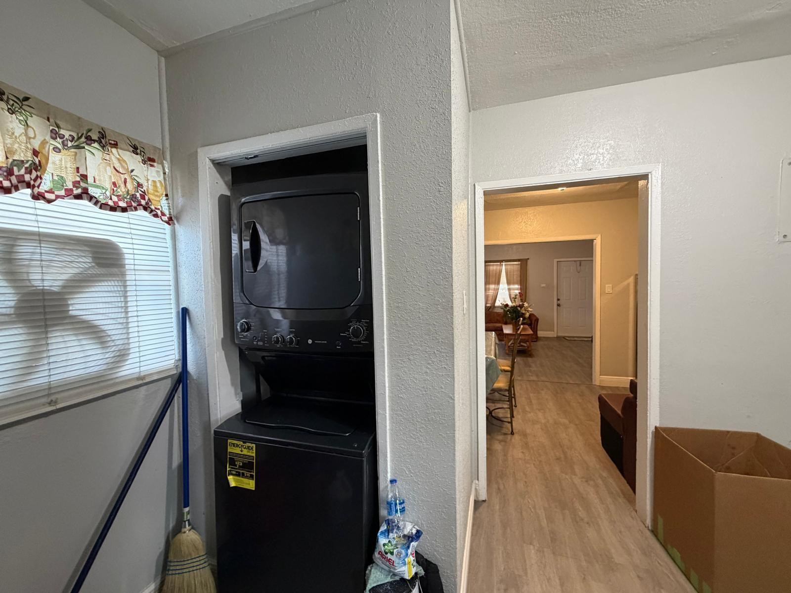 405 Nw 18th Avenue Property Photo 2