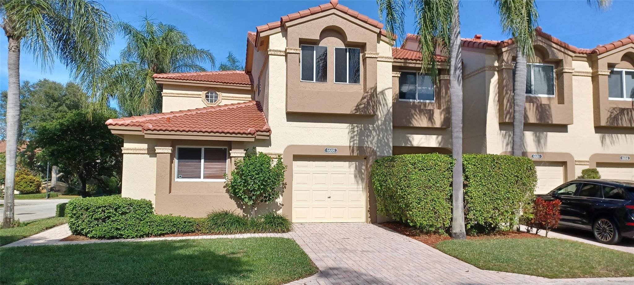 6688 Via Regina Property Photo 1