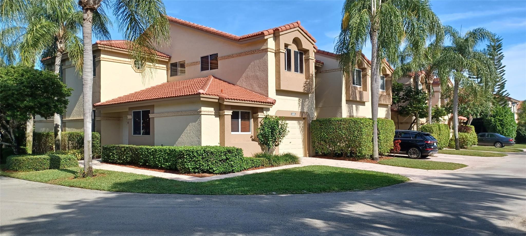 6688 Via Regina Property Photo 2