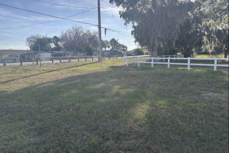 631 Se Us Highway 441 Property Photo 2