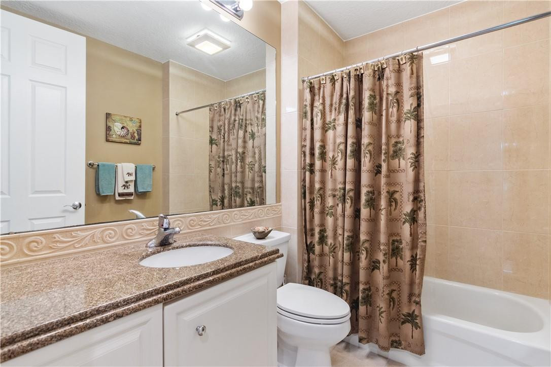 19 Harbour Isle Drive 106 Property Photo 17