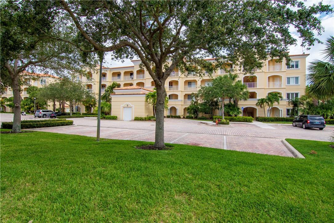 19 Harbour Isle Drive 106 Property Photo 28