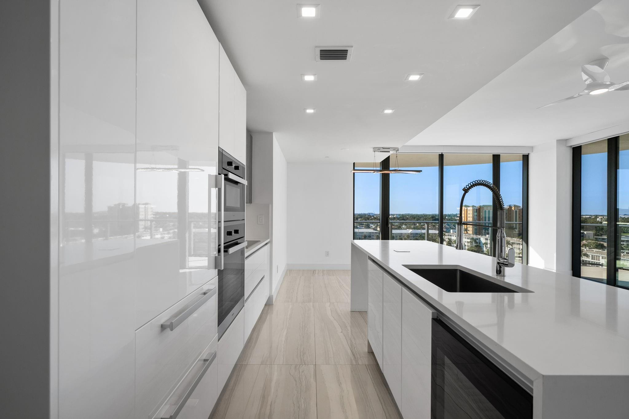 730 N Ocean Boulevard 801 Property Photo 5