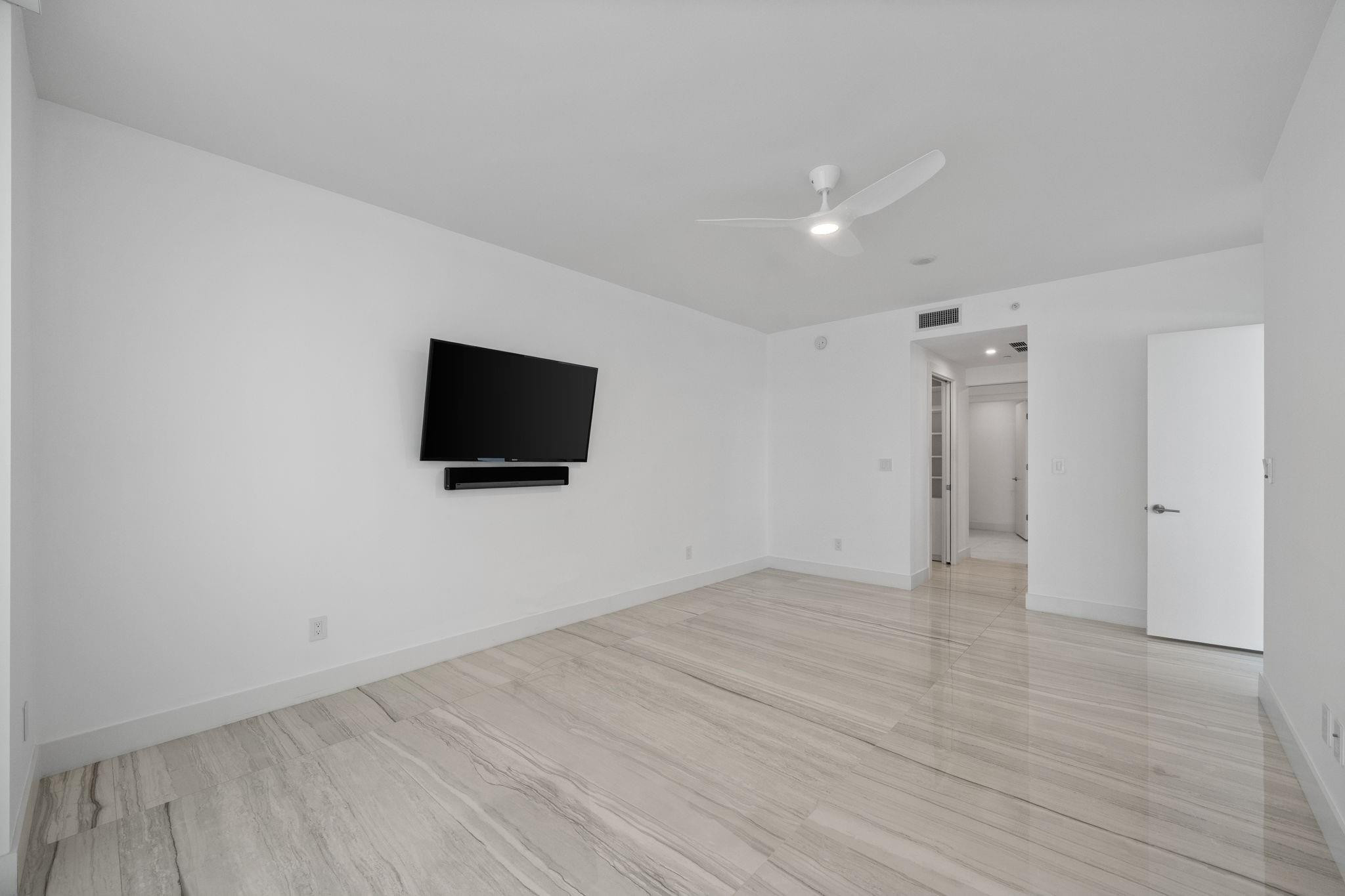 730 N Ocean Boulevard 801 Property Photo 11