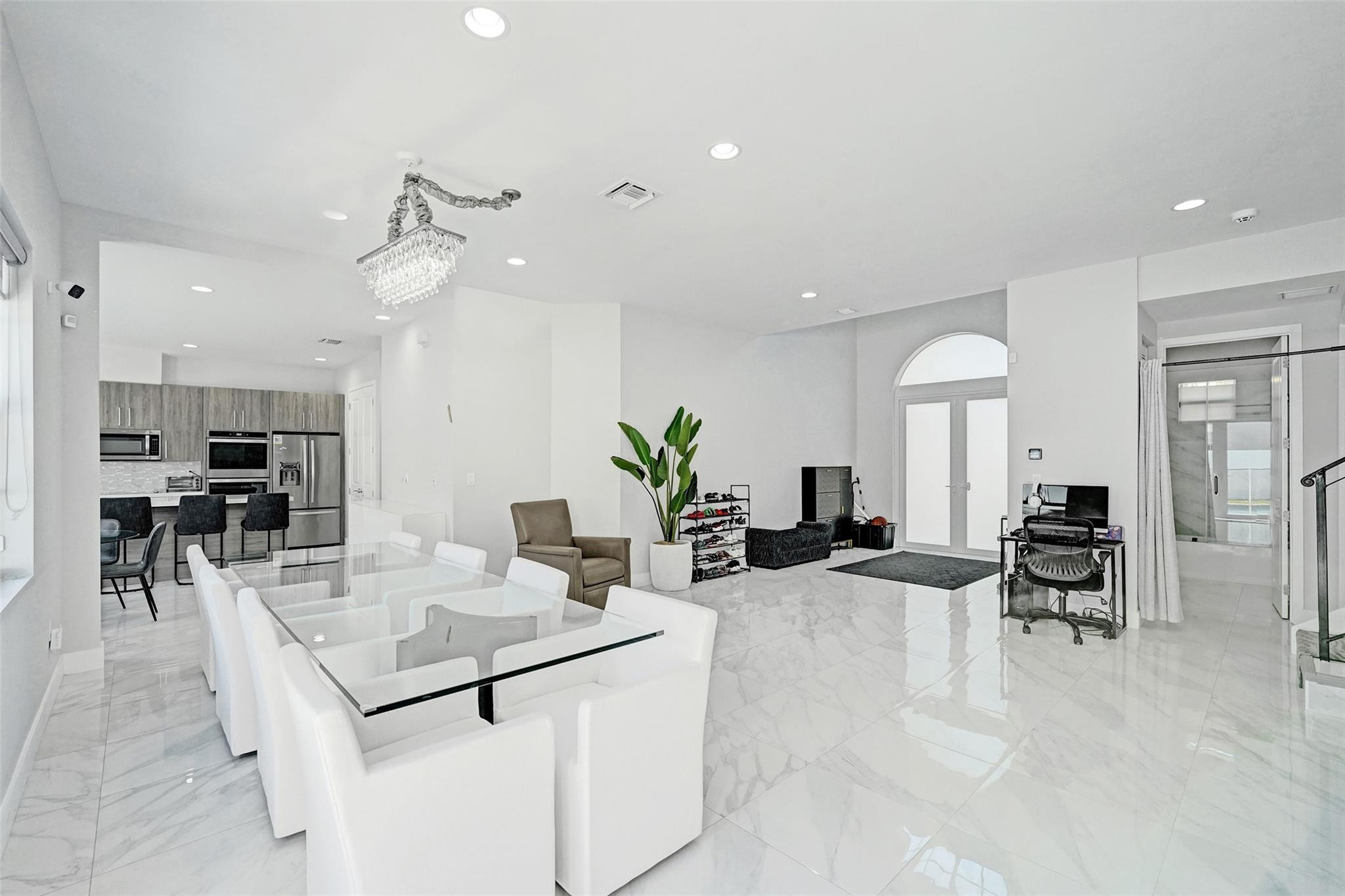 3534 Forest View Circle Property Photo 23