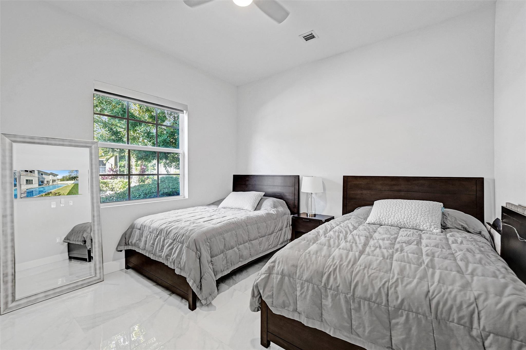 3534 Forest View Circle Property Photo 32