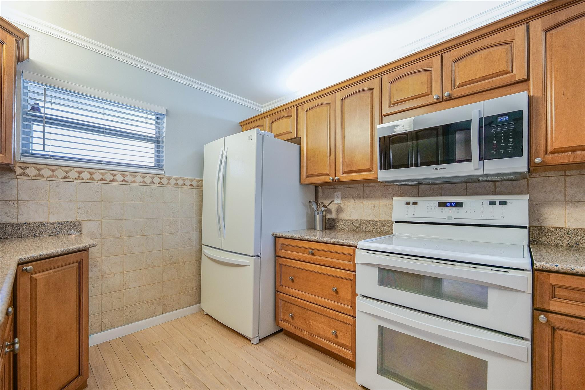3920 Inverrary Boulevard 604-c Property Photo 12