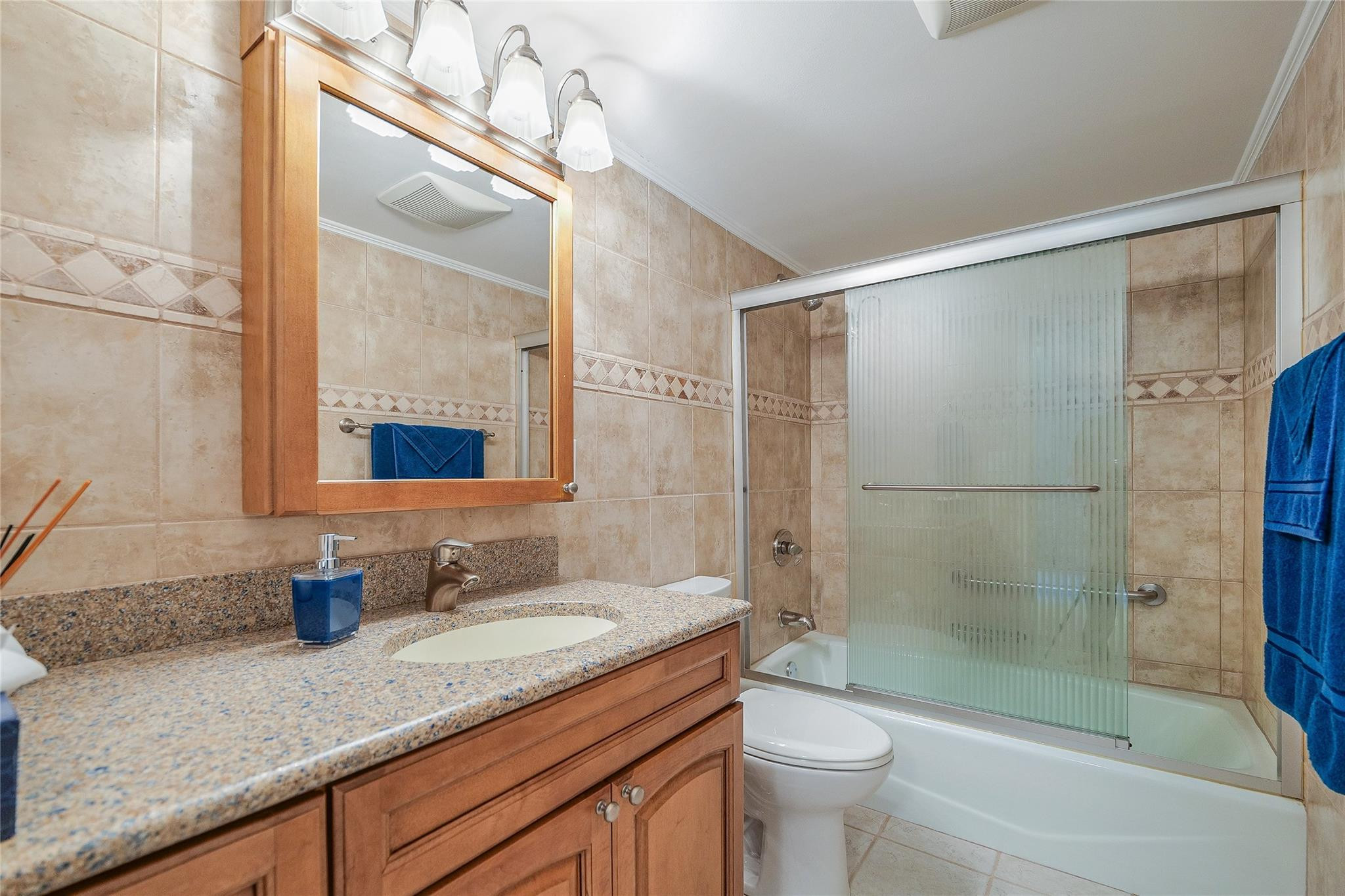 3920 Inverrary Boulevard 604-c Property Photo 15