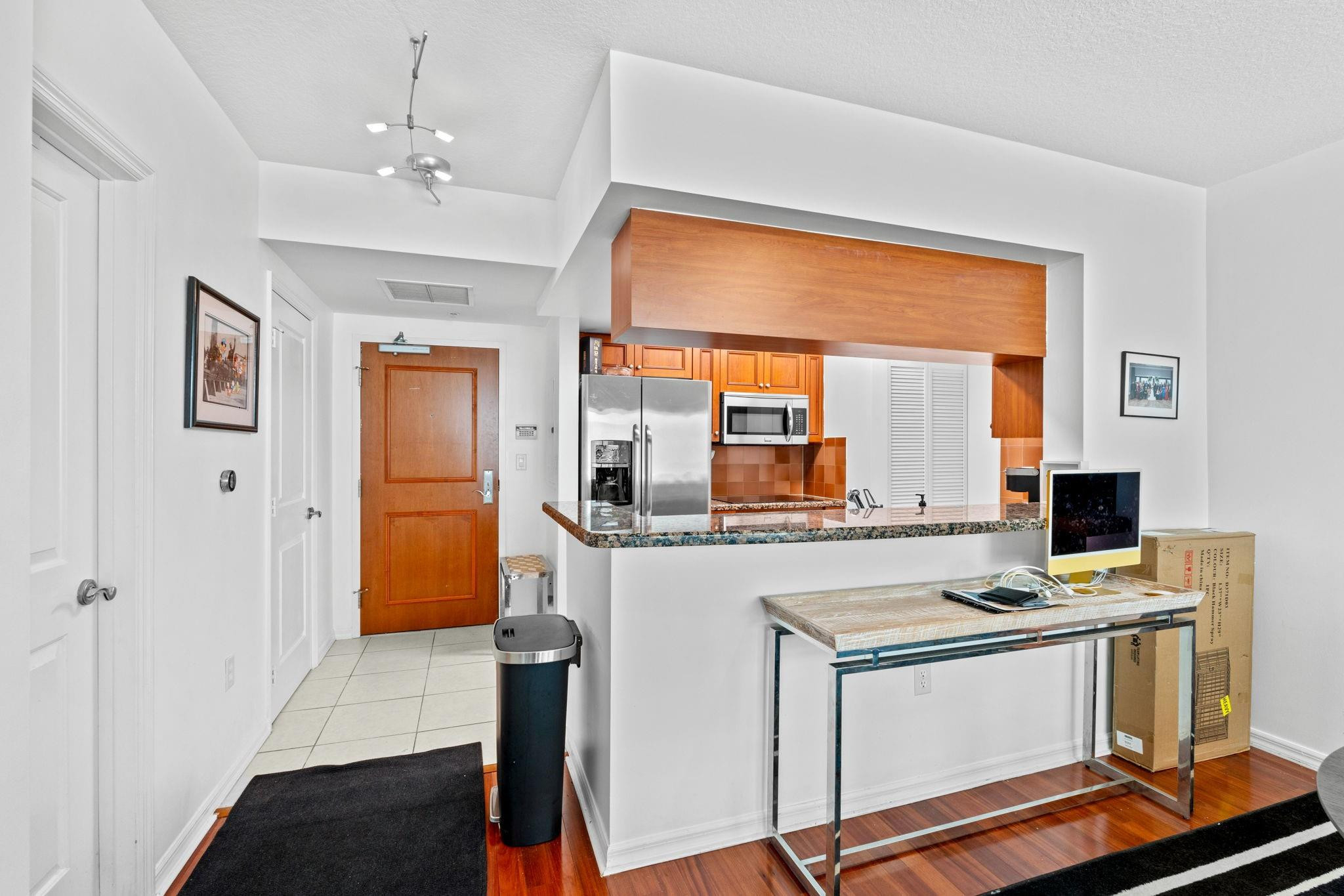 347 N New River Drive 606 Property Photo 12