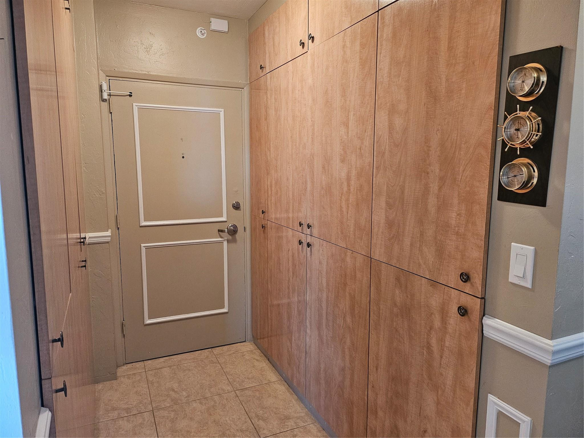 3200 Ne 36 Street 1214 Property Photo 12