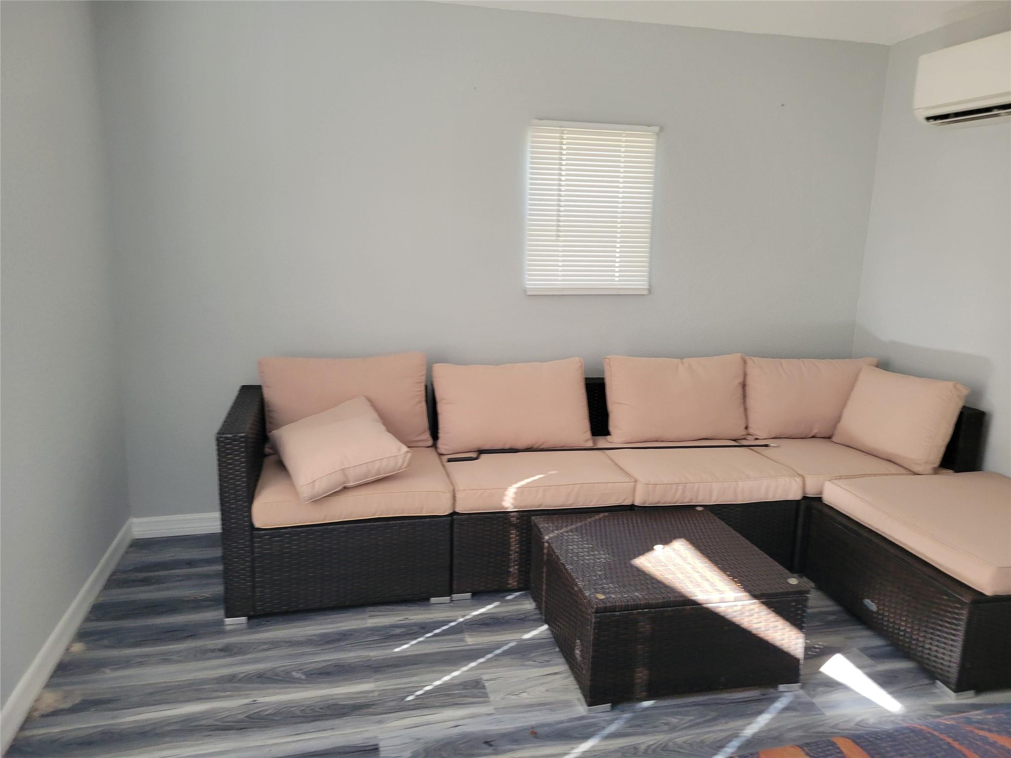 3528 Sw 7th Manor Property Photo 5