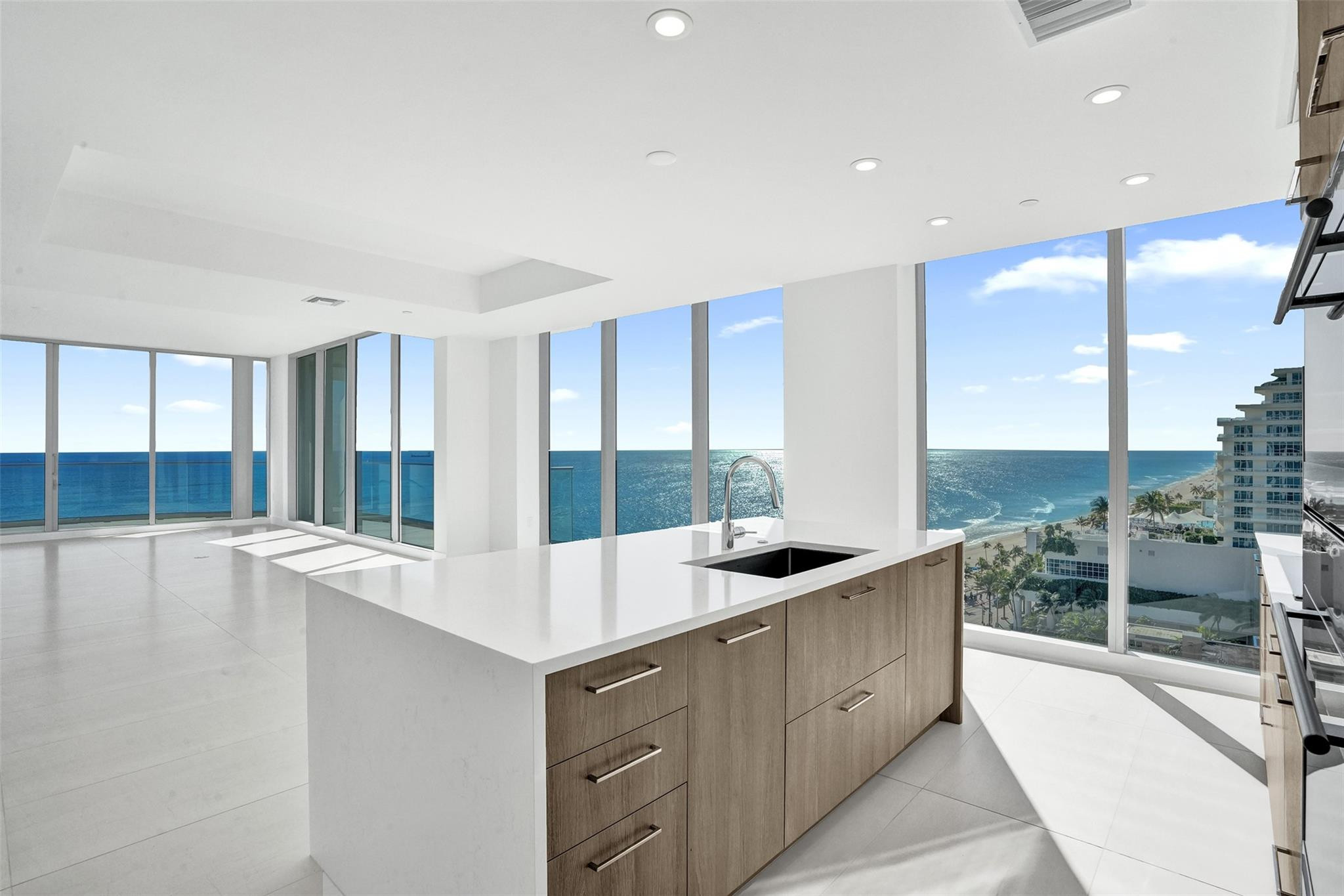 151 N Seabreeze Boulevard 1101-e Property Photo 13