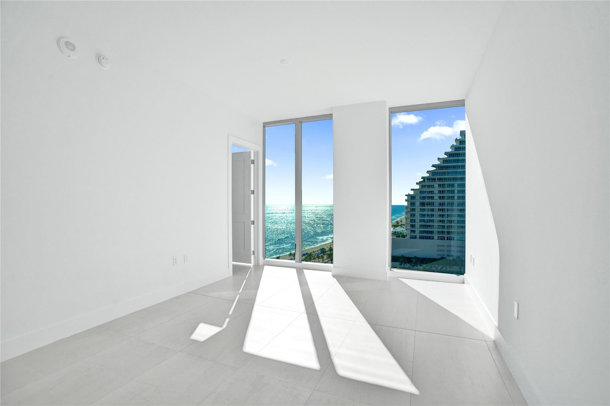 151 N Seabreeze Boulevard 1101-e Property Photo 21