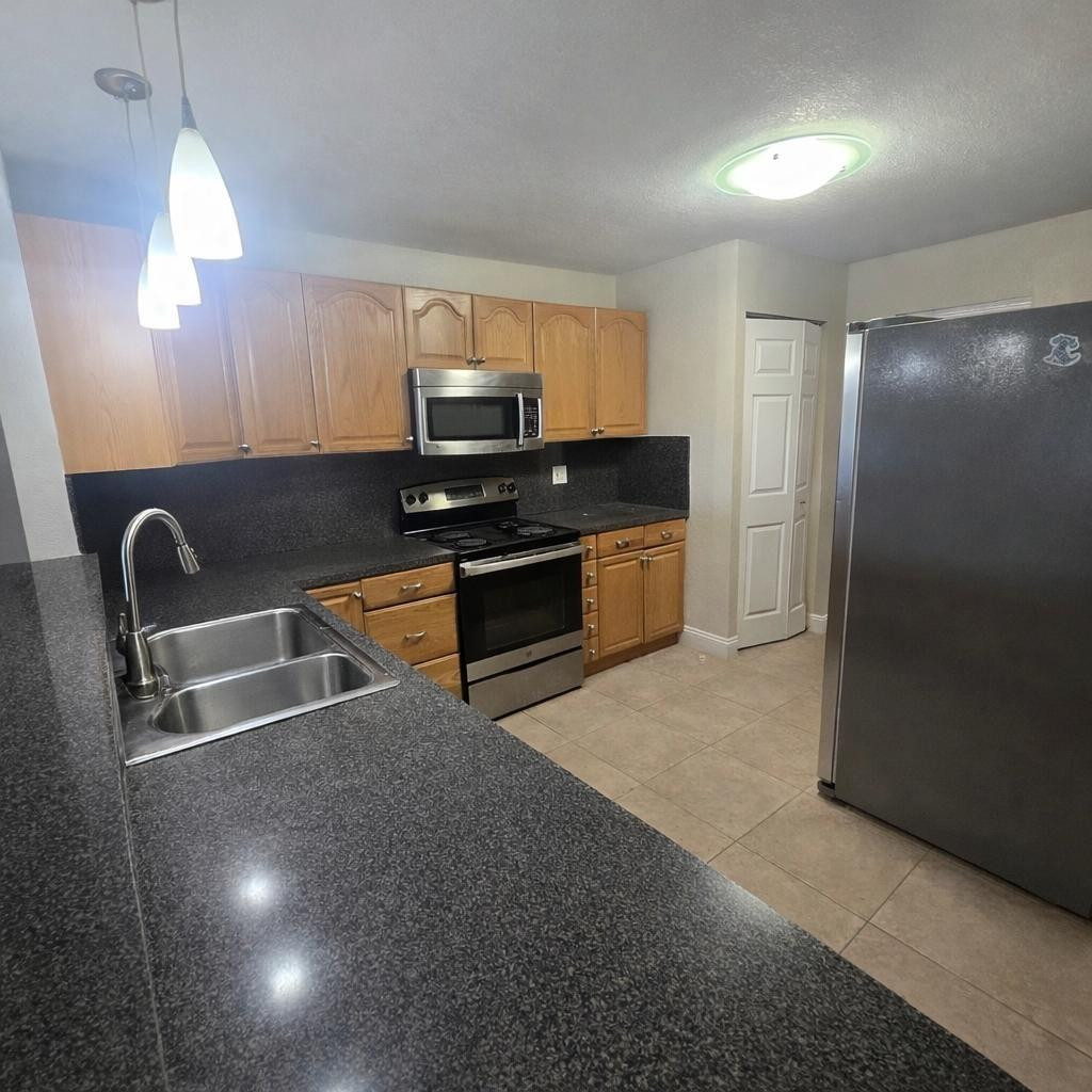 2850 Forest Hills Boulevard 315 Property Photo 1