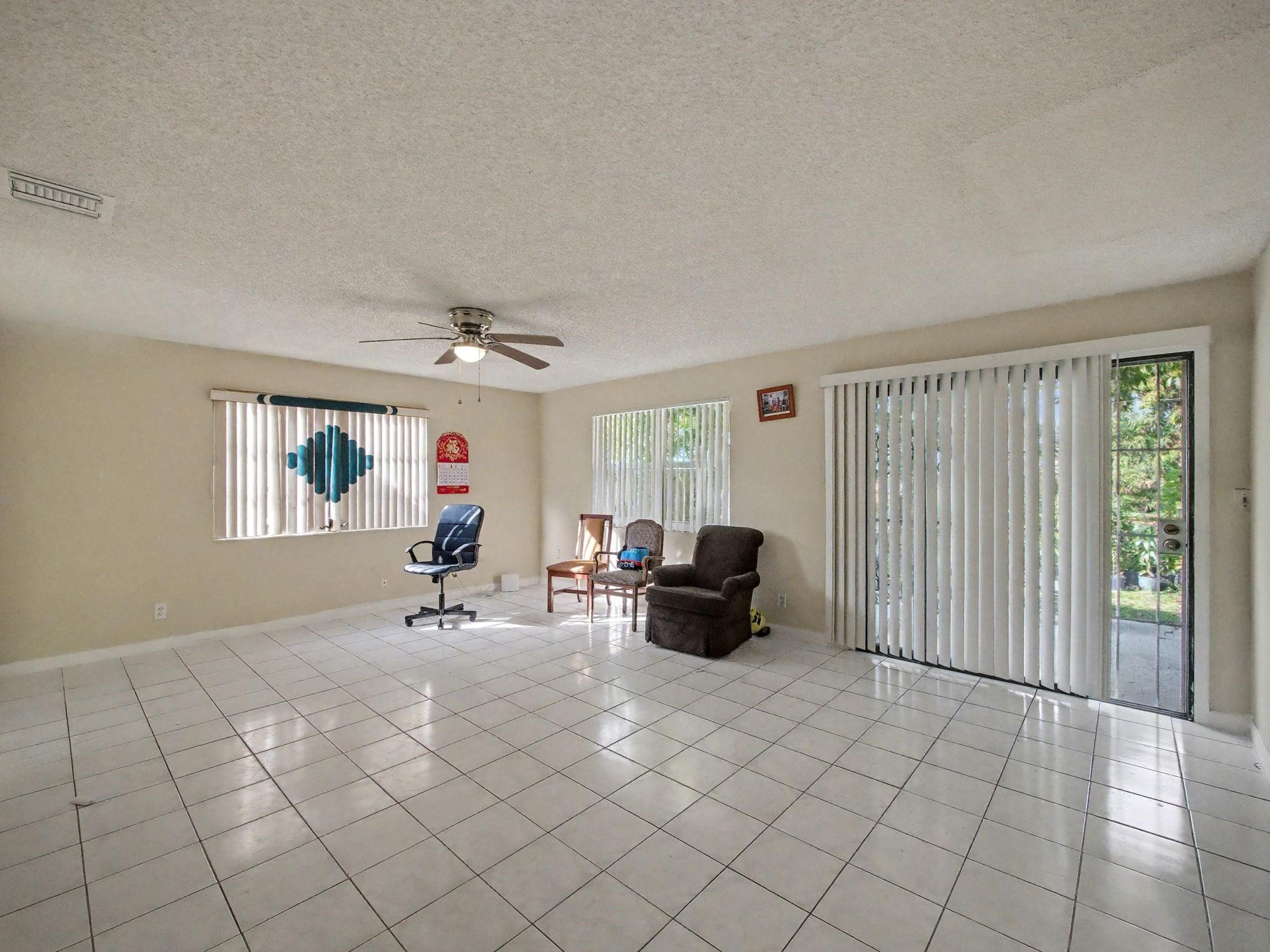 5043 Marcia Place Property Photo 7