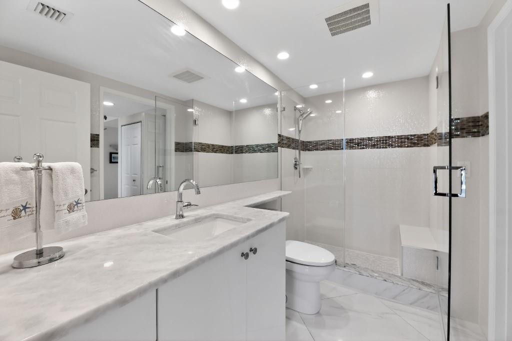 700 E Boynton Beach Boulevard 1006 Property Photo 10