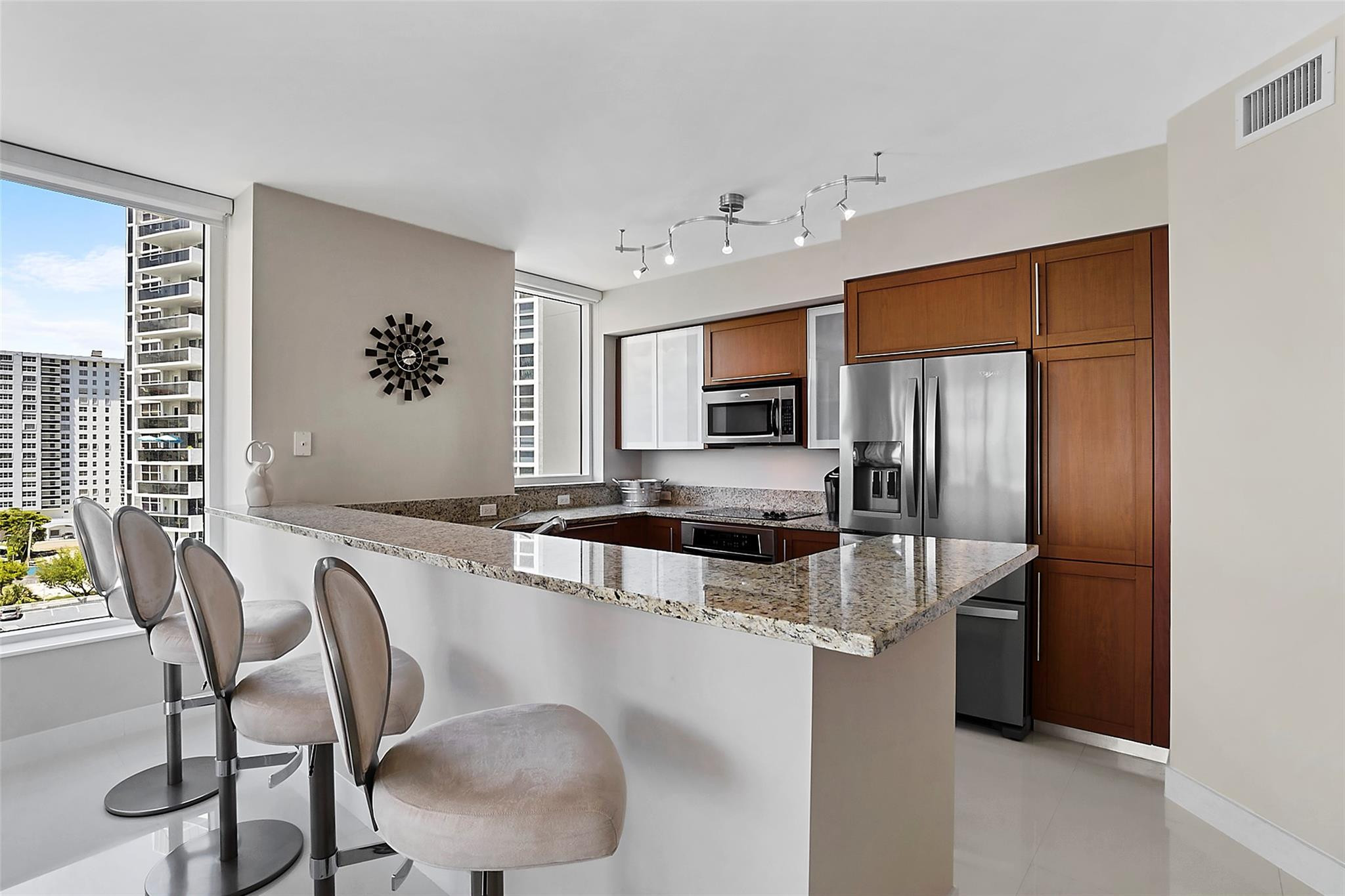 2831 N Ocean Boulevard 801n Property Photo 6