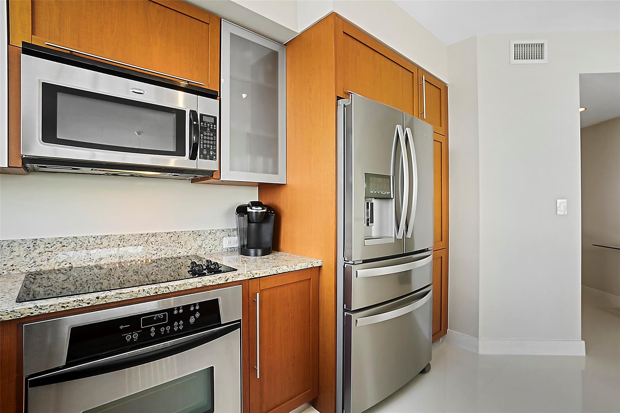 2831 N Ocean Boulevard 801n Property Photo 8