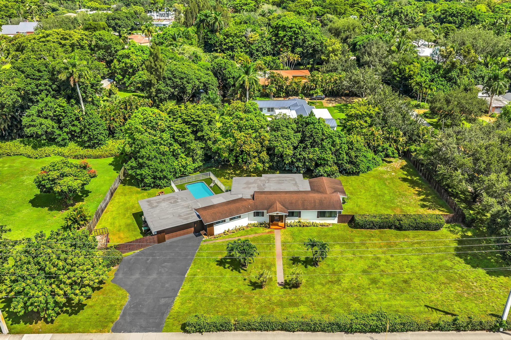 5901 W Broward Boulevard Property Photo 1