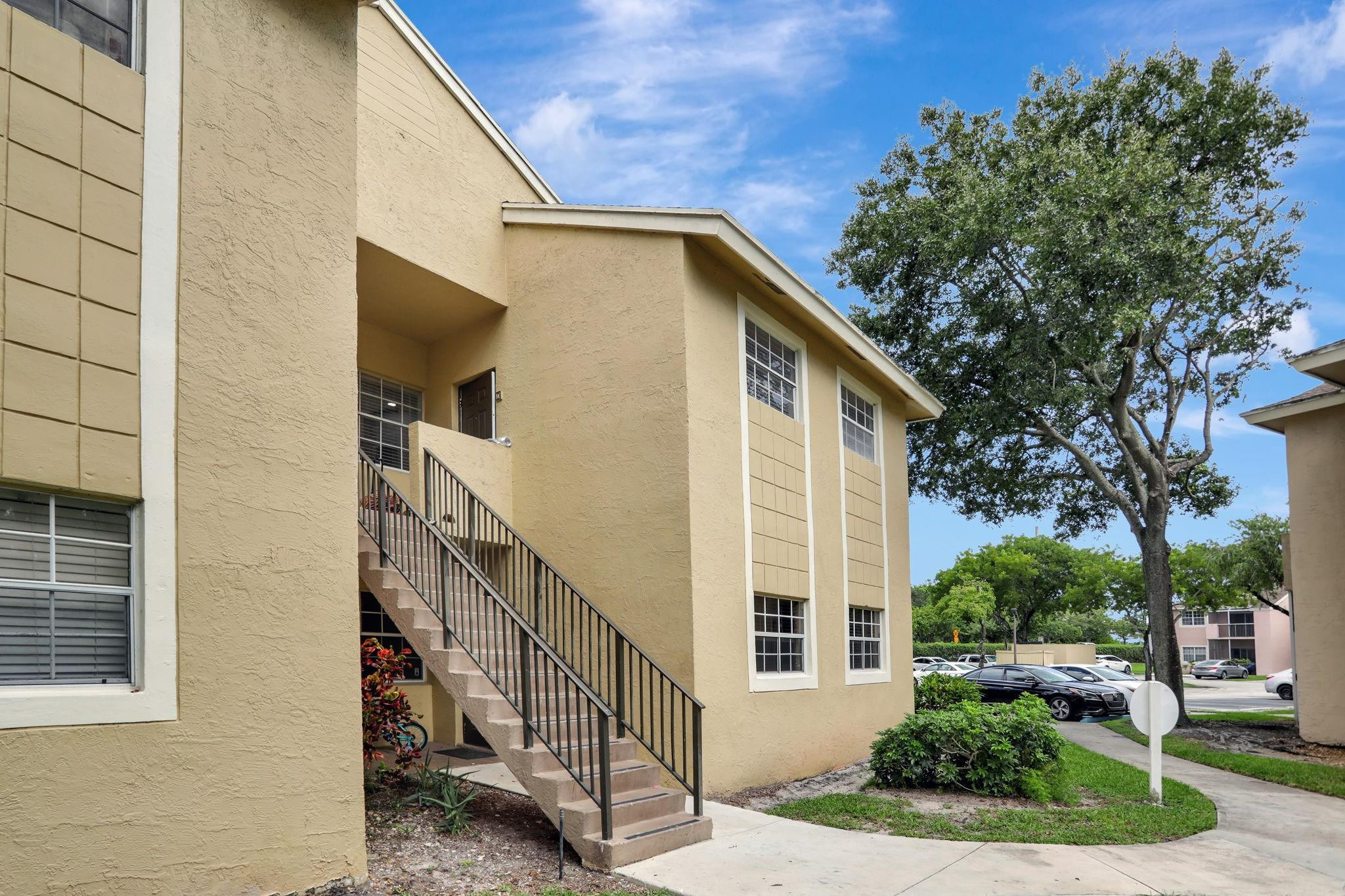 660 Cypress Club Way D11 Property Photo 1