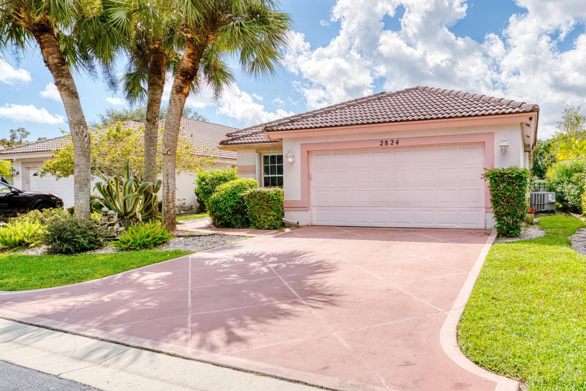 2824 Waters Edge Circle Property Photo 1