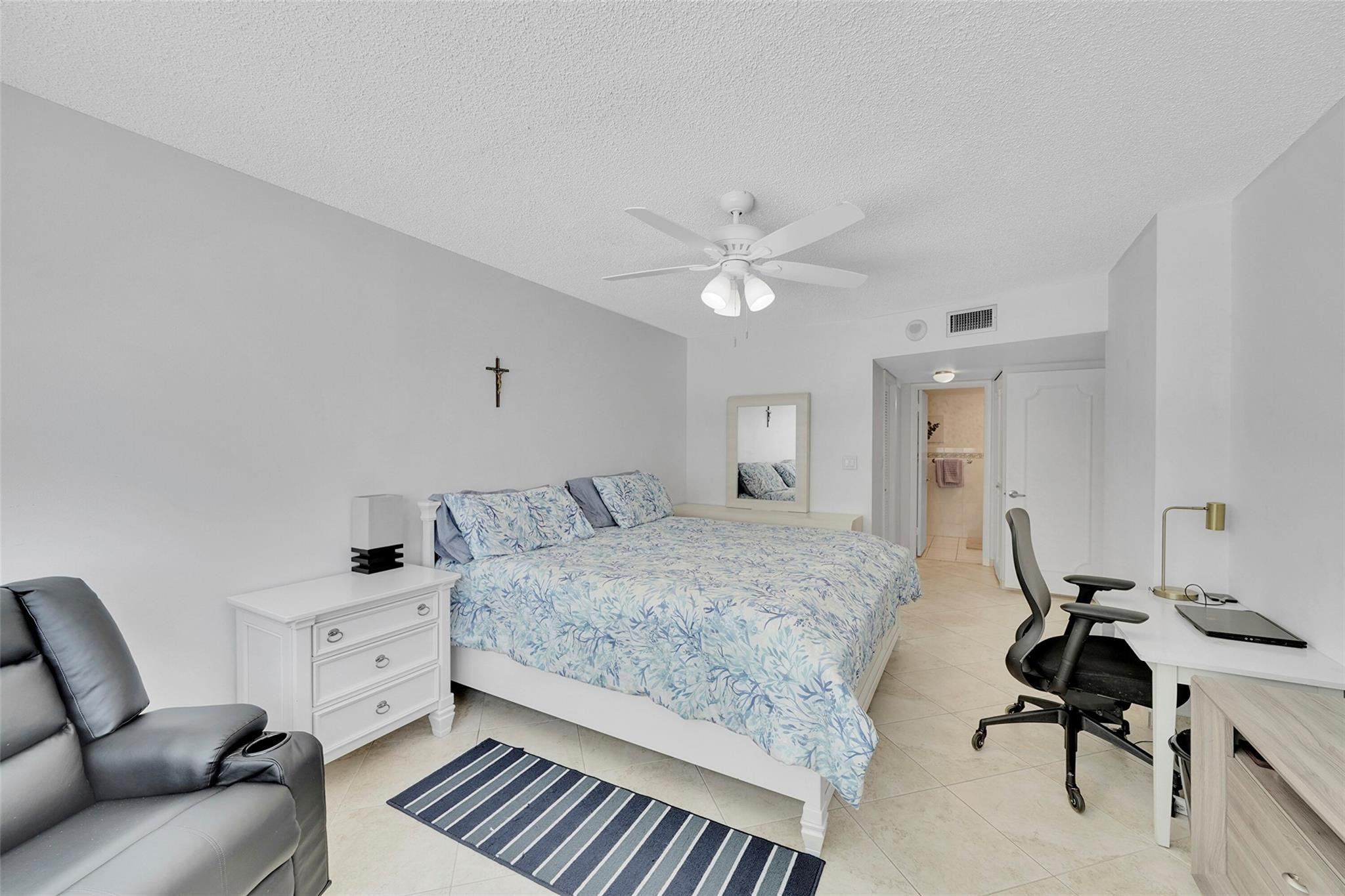 3410 Galt Ocean Drive 204n Property Photo 19