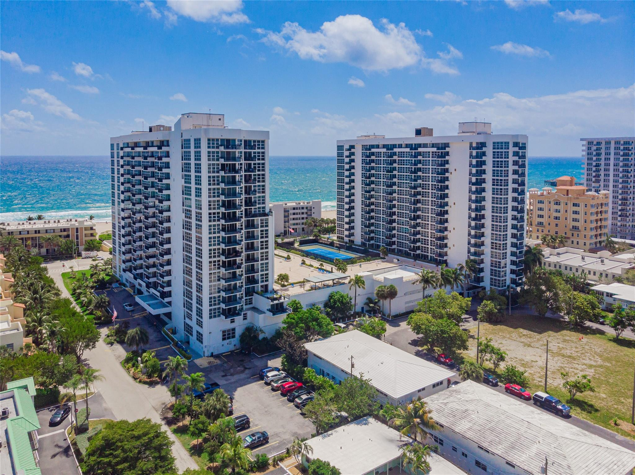 525 N Ocean Boulevard 1422 Property Photo 1