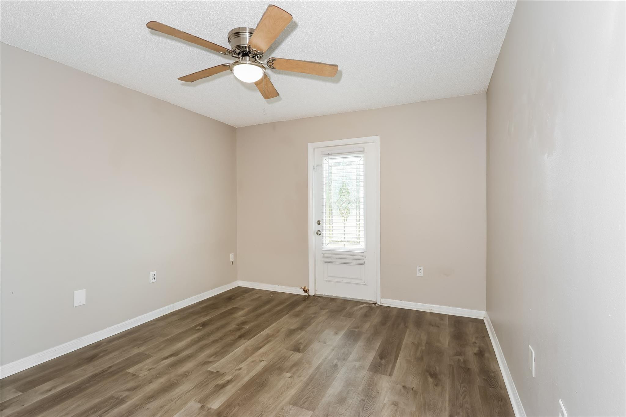 1890 4th Avenue Property Photo 3
