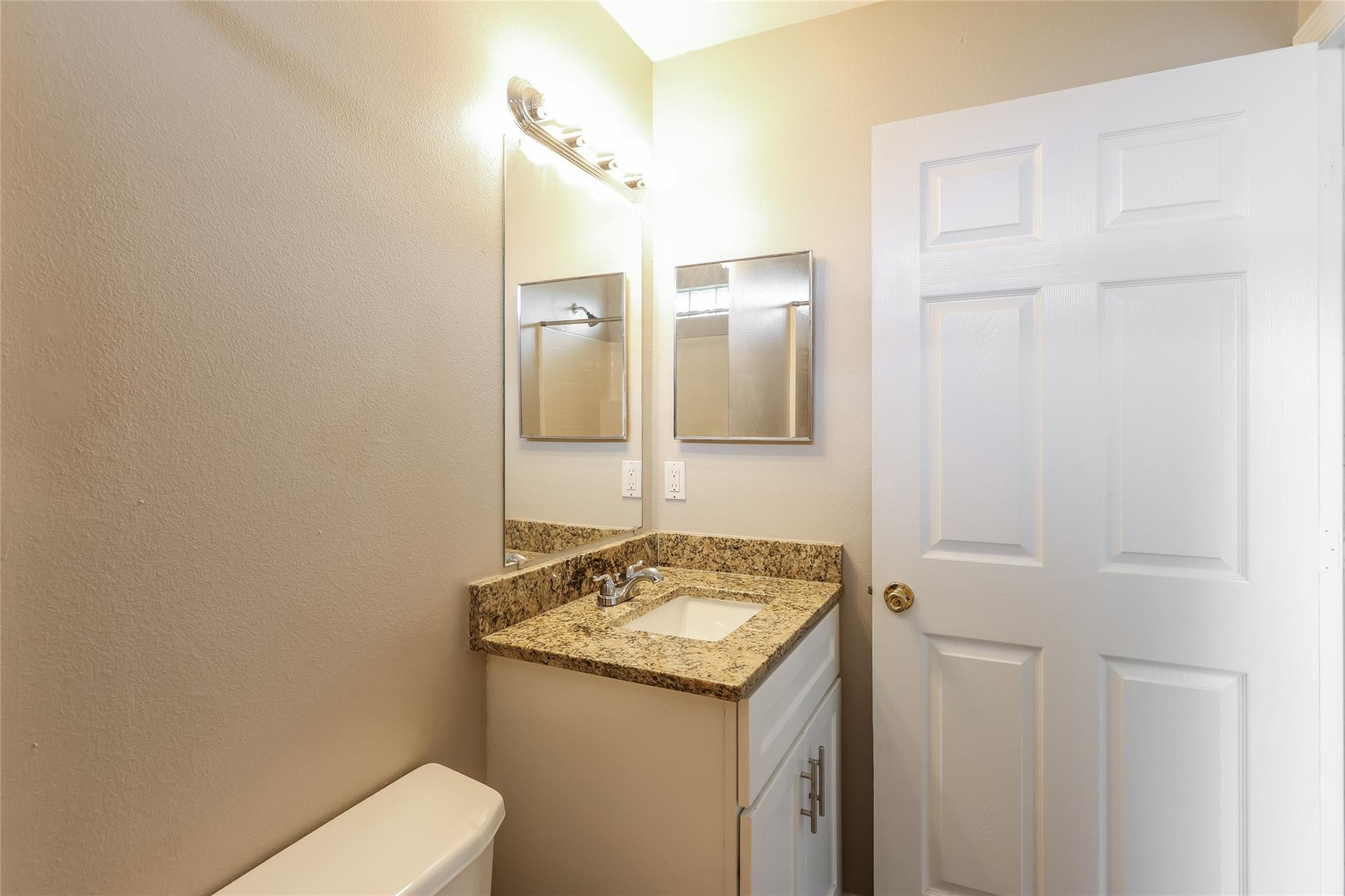 1890 4th Avenue Property Photo 10