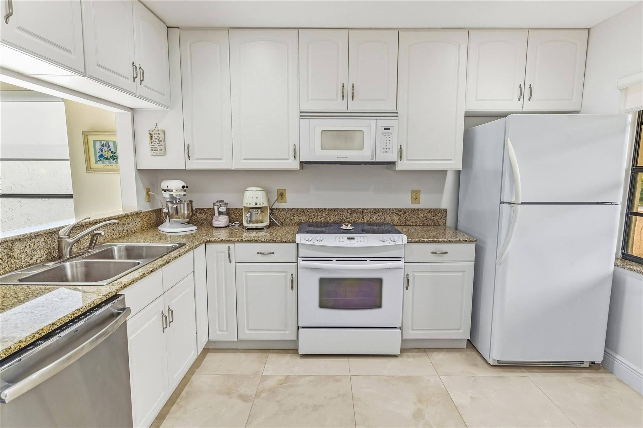 21827 Arriba Real L Property Photo 14