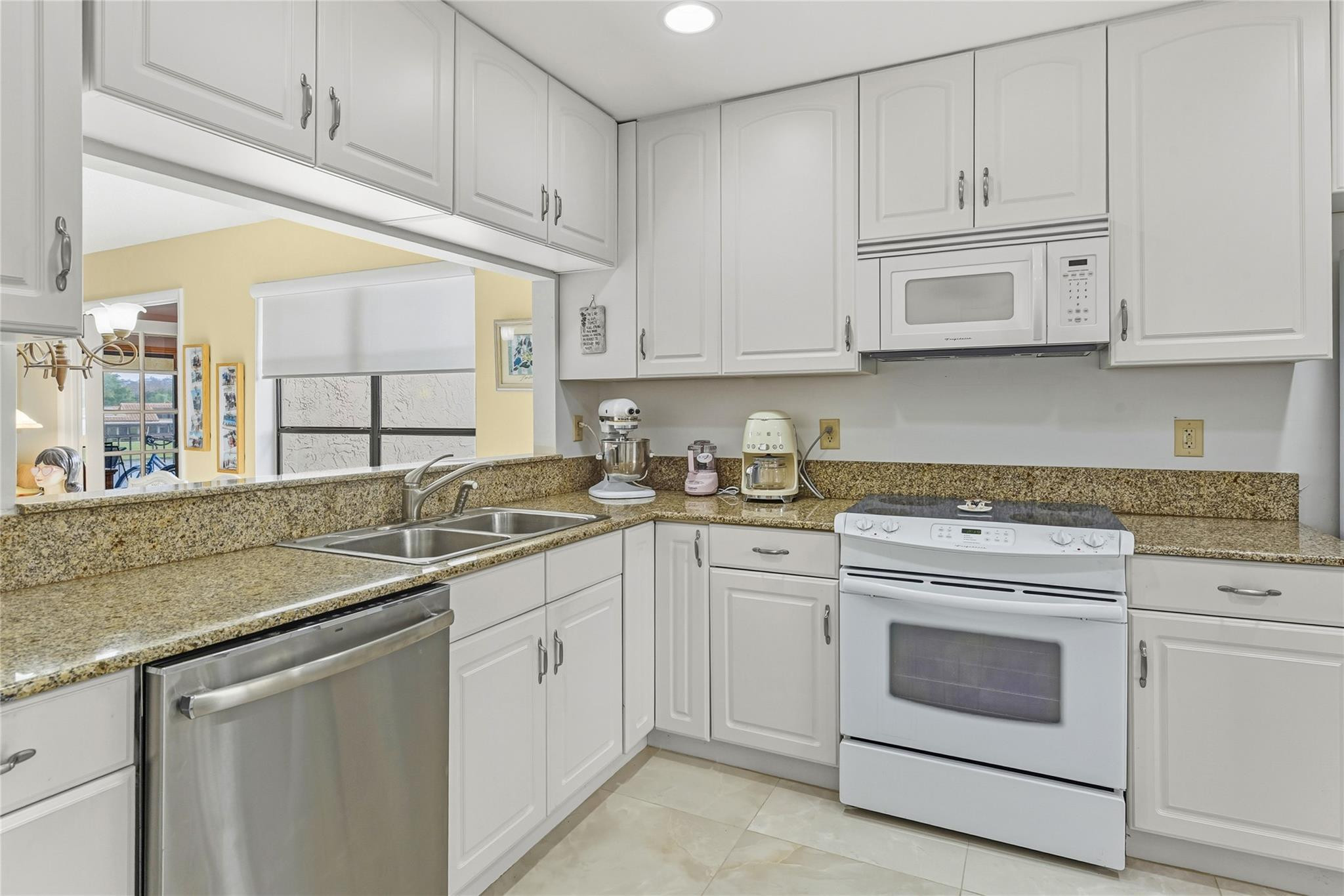 21827 Arriba Real L Property Photo 16