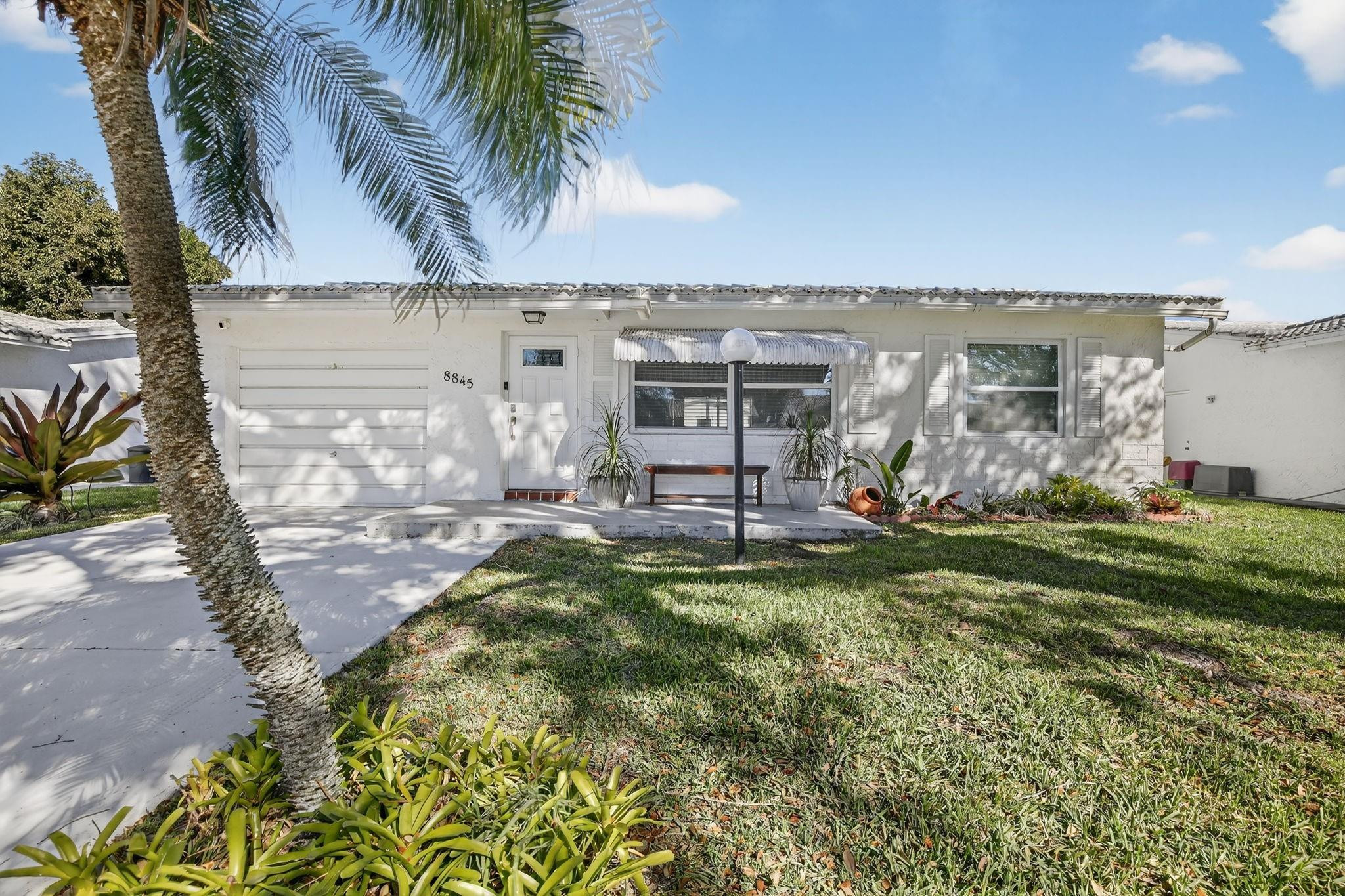 8845 Nw 14th Street Property Photo 3